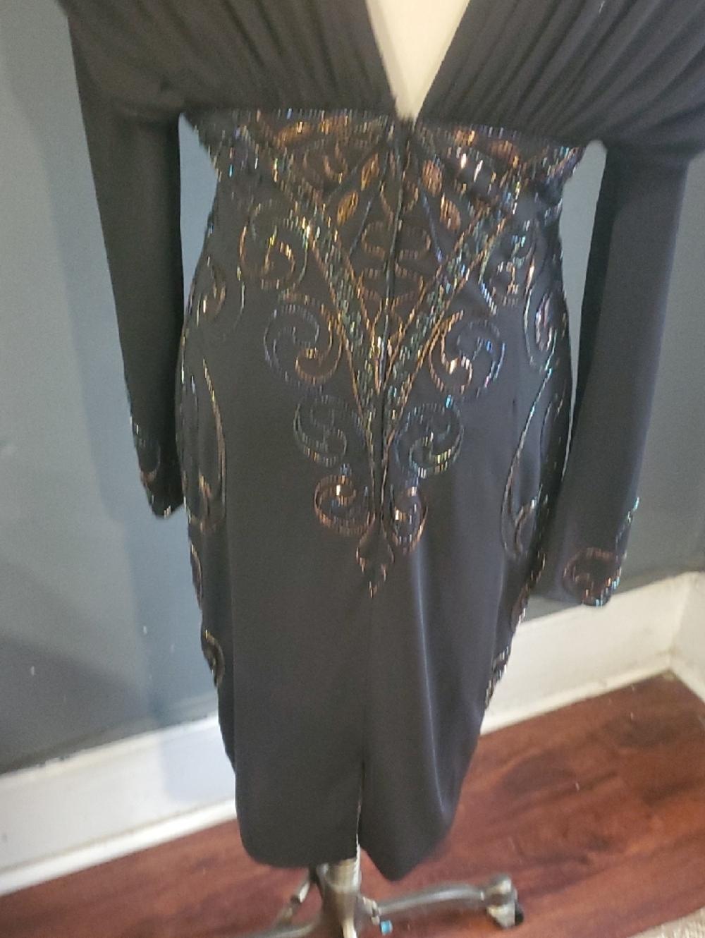 Lillie Rubin Black Long-Sleeve V-Neck Beaded Cocktail Dress - Picture 6 of 11